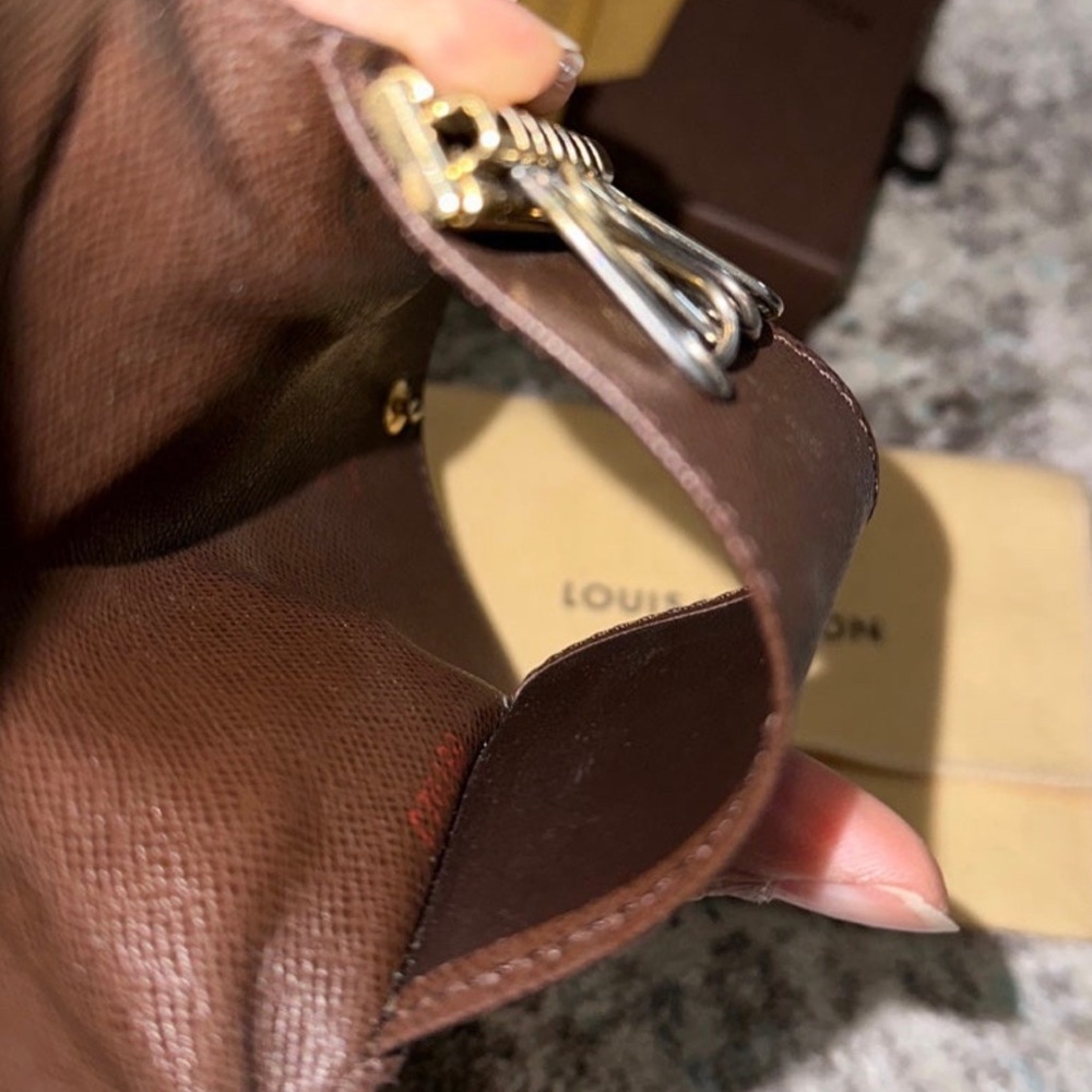 Louis Vuitton 6-Key Holder Damier Ebene - Picture 8 of 8
